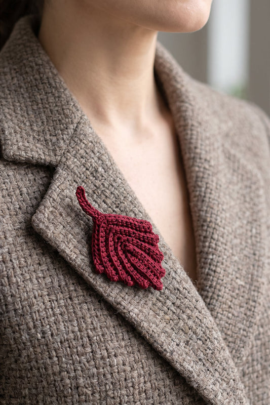 Yaprak Broş Bordo El Örgüsü Charm