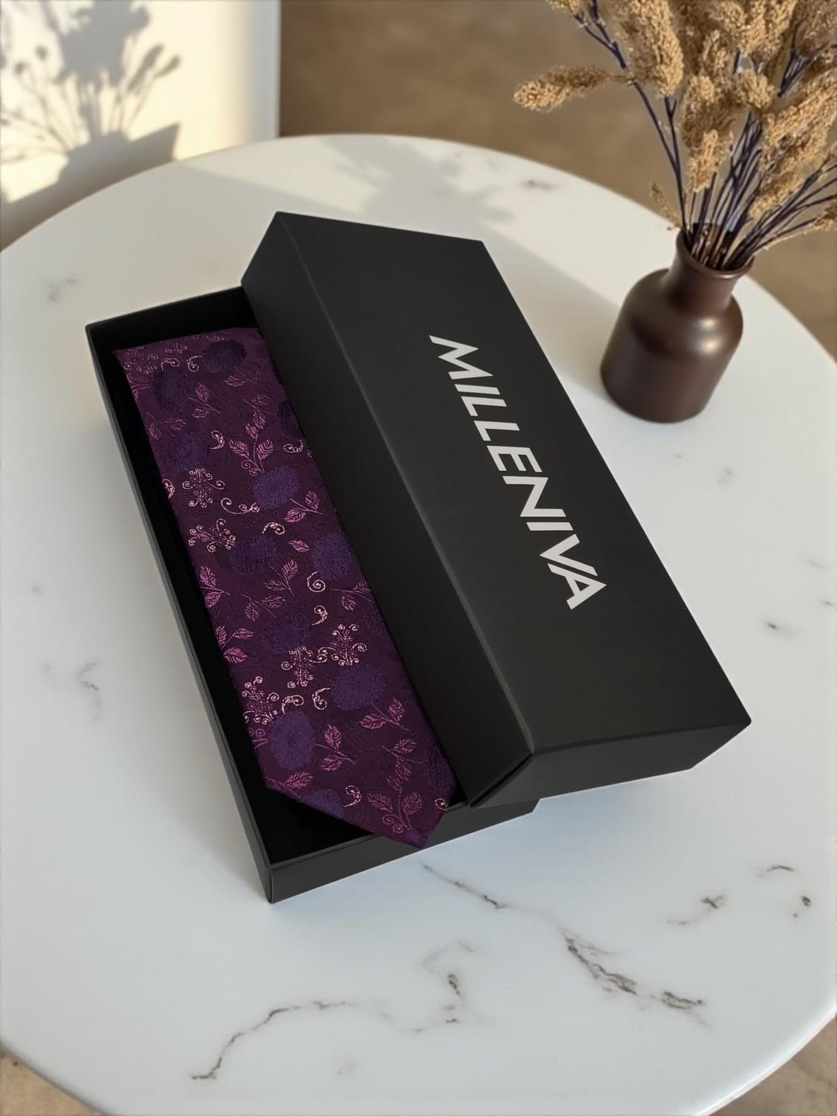 milleniva erkek mor çiçek desenli mikrofiber kravat mendil seti, hediye kutulu.
