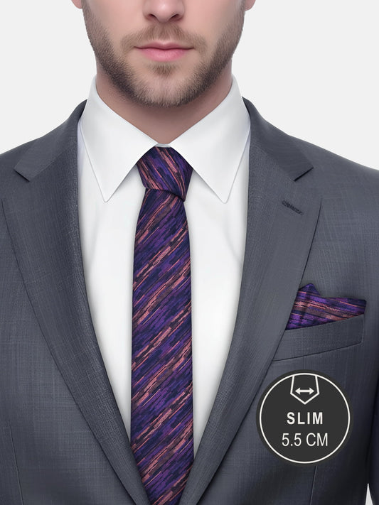 Milleniva slim 5.5 cm ince mor çizgili mikrofiber erkek kravatı. İş ve davet kombinleri için ideal.