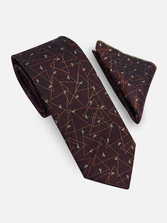 Milleniva bronz geometrik desenli mikrofiber erkek kravat ve mendil seti. Klasik iş ve davet kombinleri için ideal.