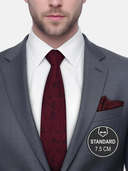 Milleniva bordo çiçek desenli kravat, 7.5 cm standart genişlikte. İş, toplantı, davet için ideal mikrofiber erkek kravatı.
